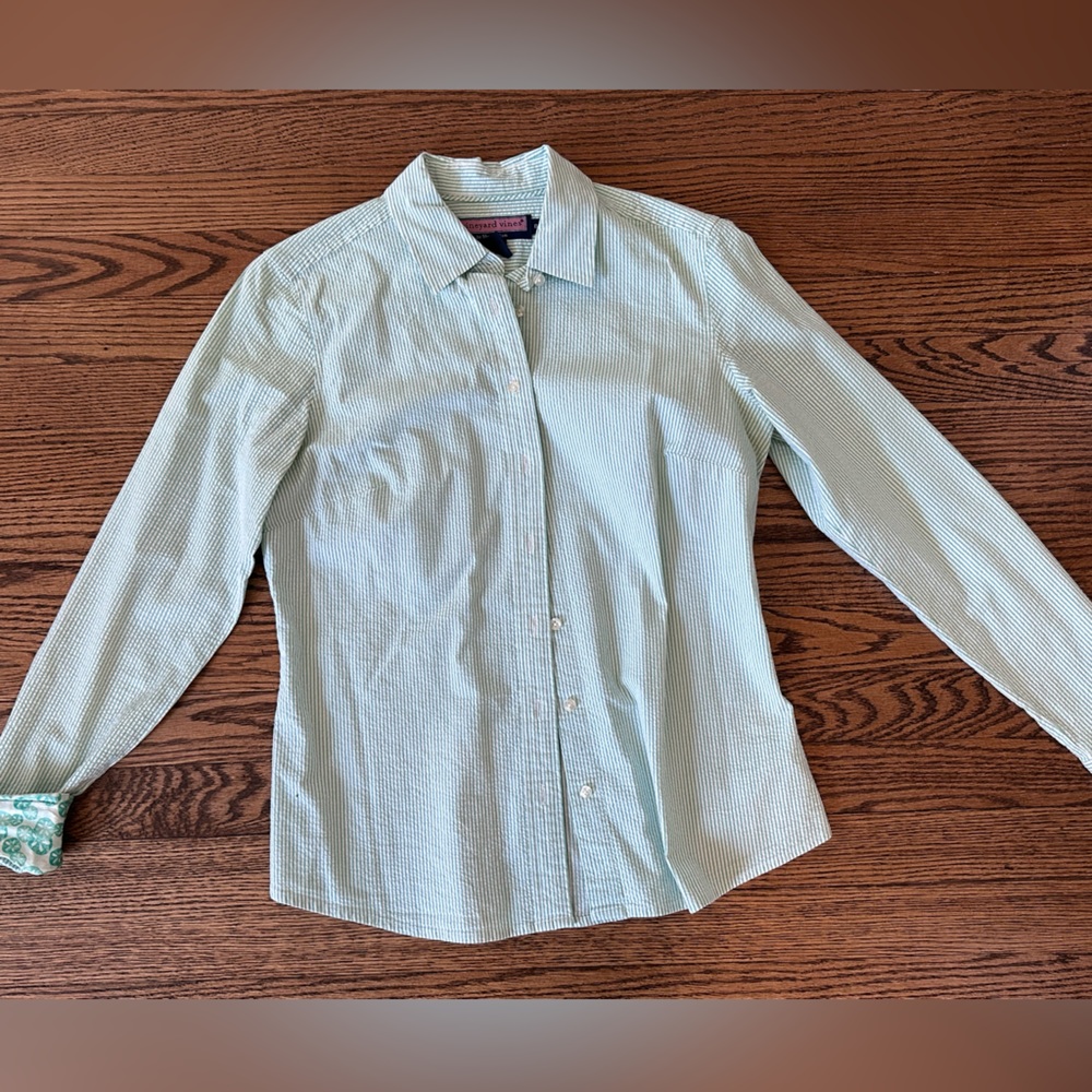 Vineyard Vines size 8 button down shirt